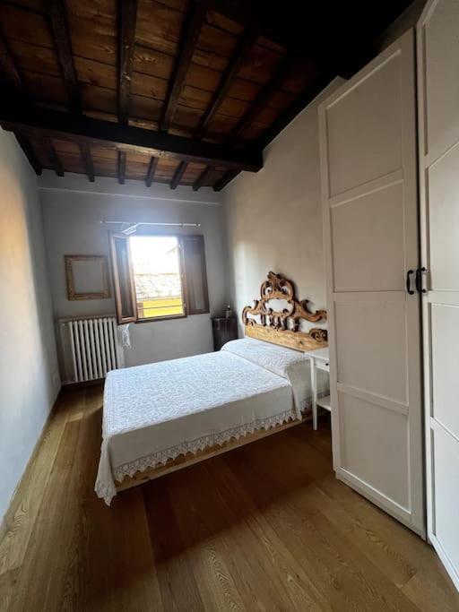 Over The Roofs Of Florence - Tornabuoni - Duomo - Repubblica Exterior photo