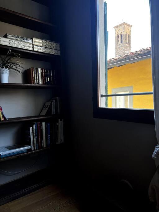 Over The Roofs Of Florence - Tornabuoni - Duomo - Repubblica Exterior photo